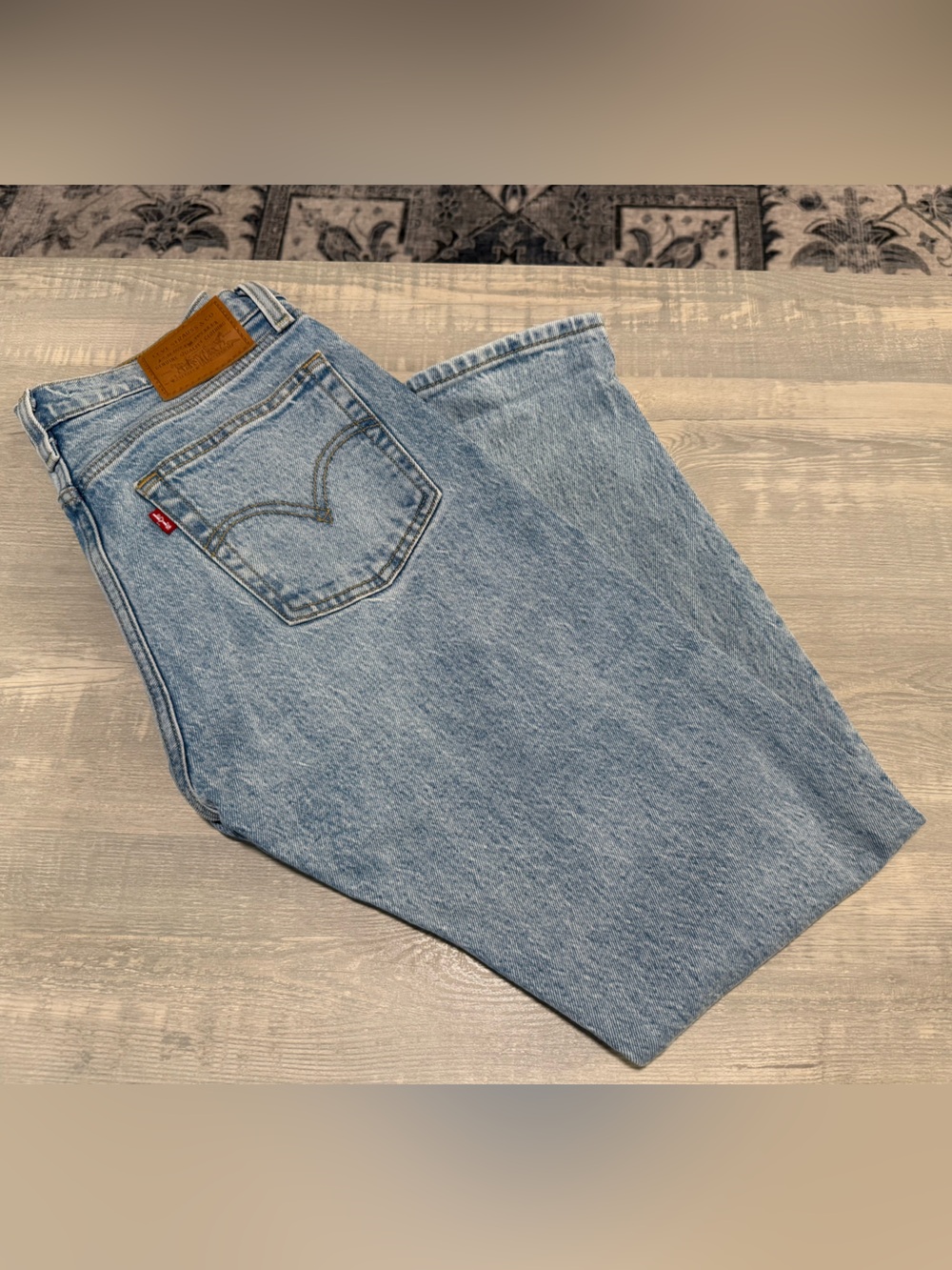 Levi's Women's Light Wash Straight Leg Jeans